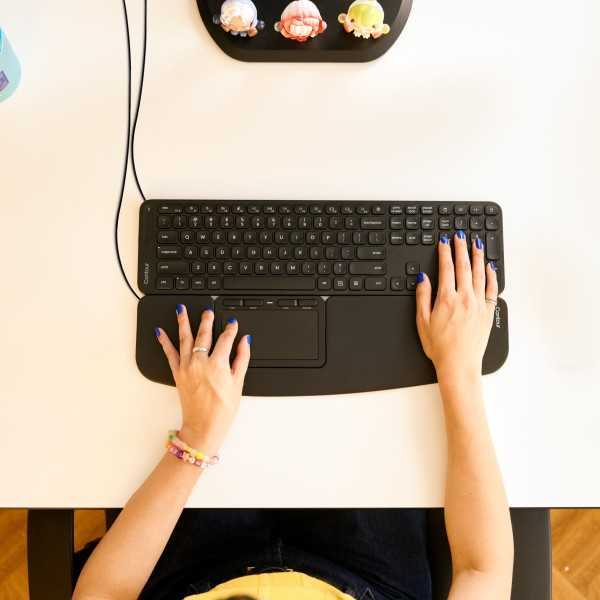 Contour Touch Ergonomic Touchpad kosketuslevy, langallinen