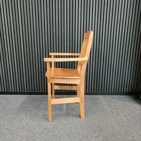 Petteri - korotettu puutuoli, pyökki