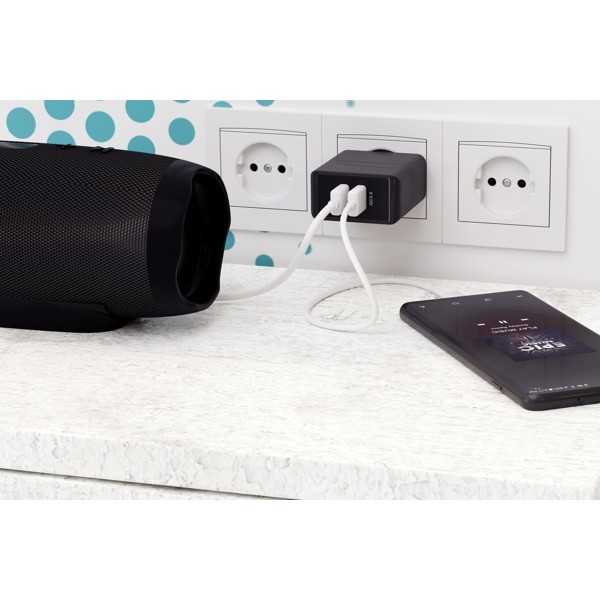 28 W USB-A QC -kaksoispikalaturi, musta
