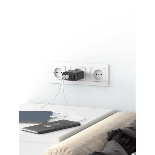 68 W USB-C PD GaN -moniporttipikalaturi, musta